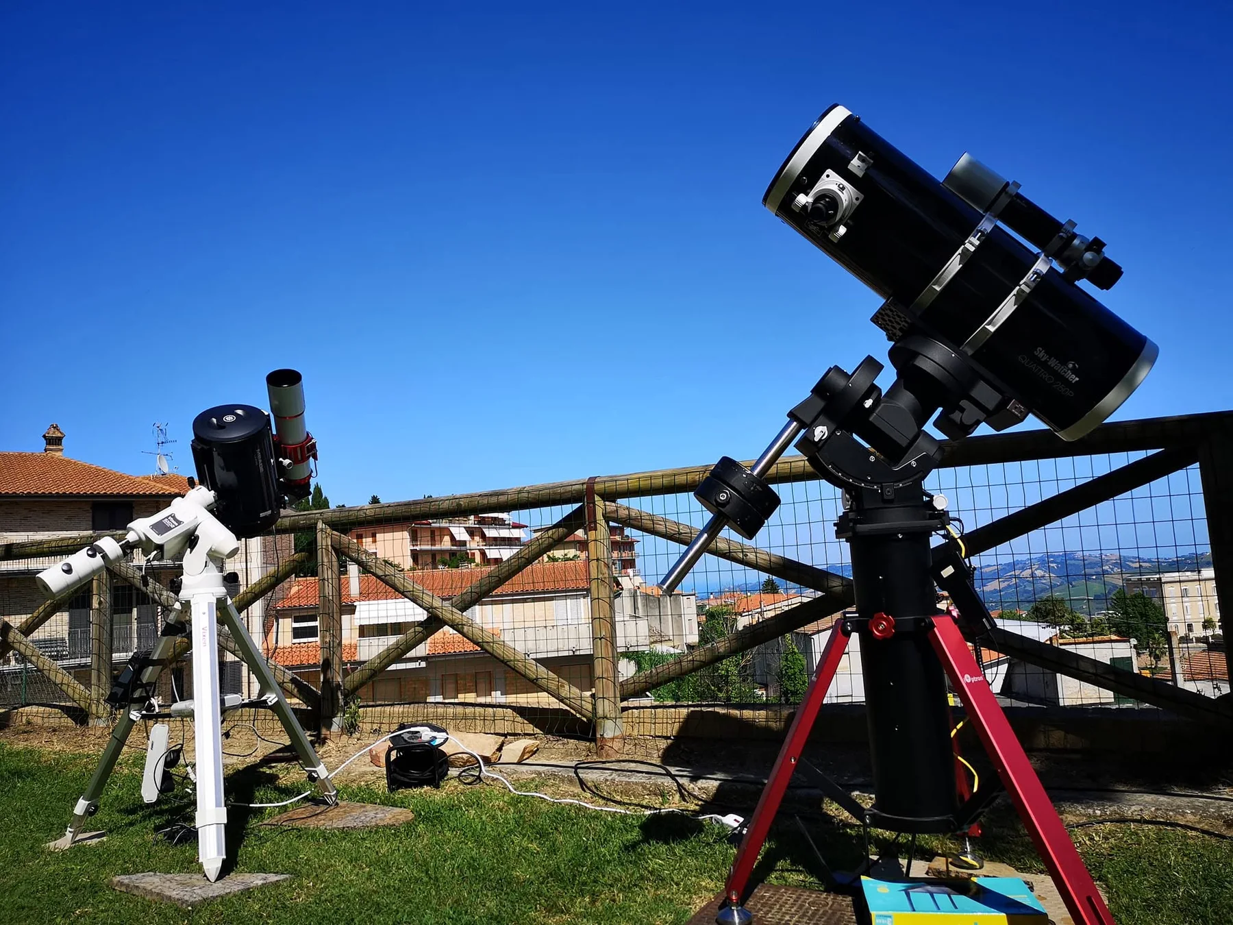 Telescopi professionali di Astrorane allestiti a Cossignano
